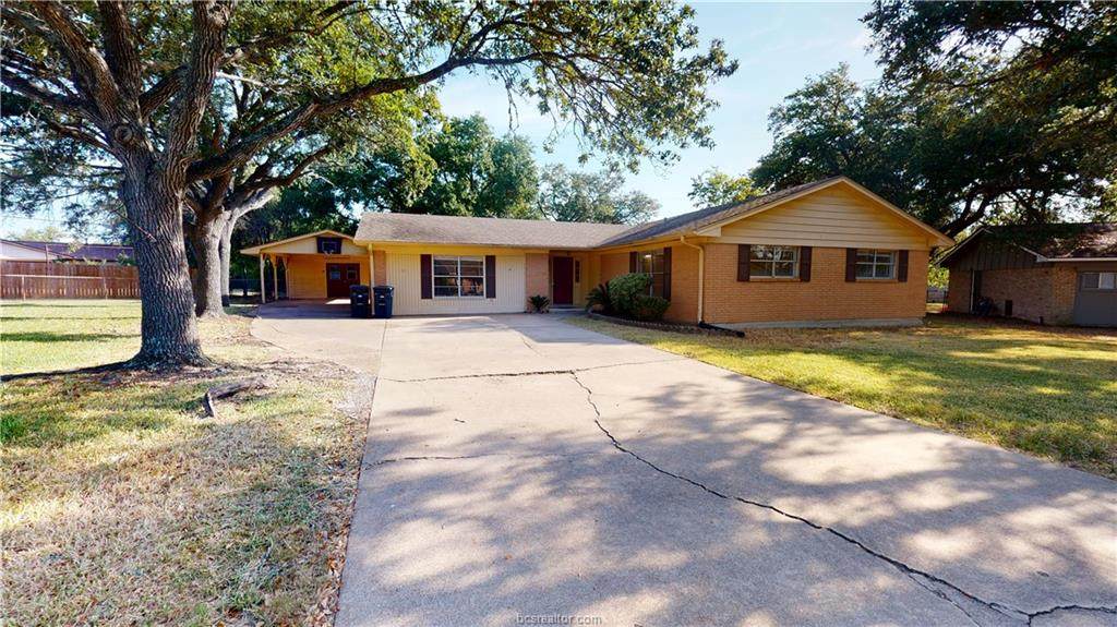 1207 Lawyer Street - Photo 1