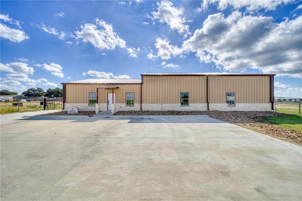 3813 Endeavor Loop - Photo 1