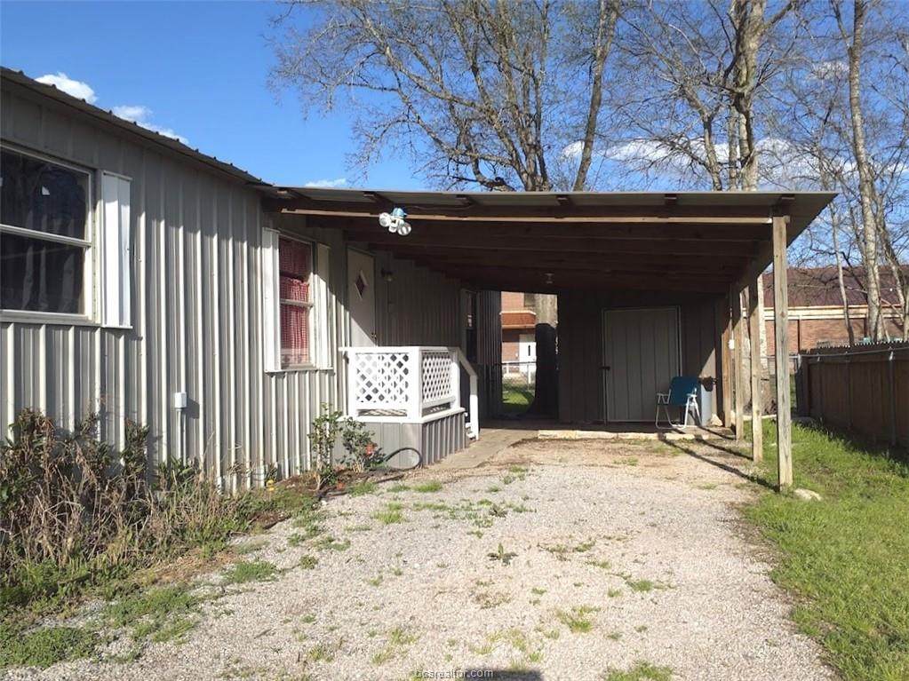 22236 Grimes - Photo 1