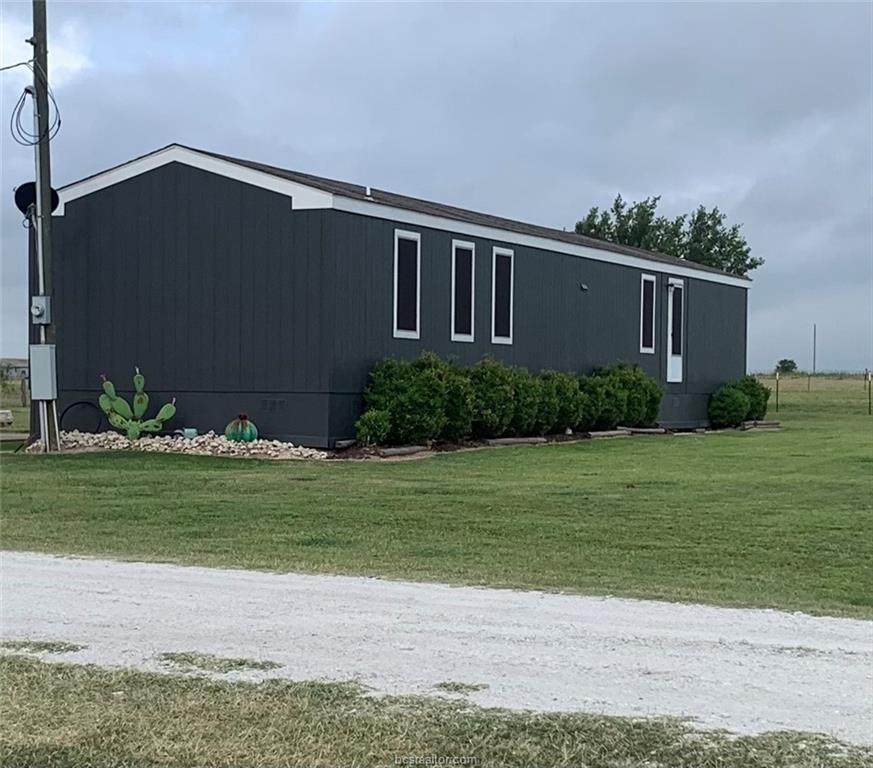 5396 Fm 413 - Photo 1