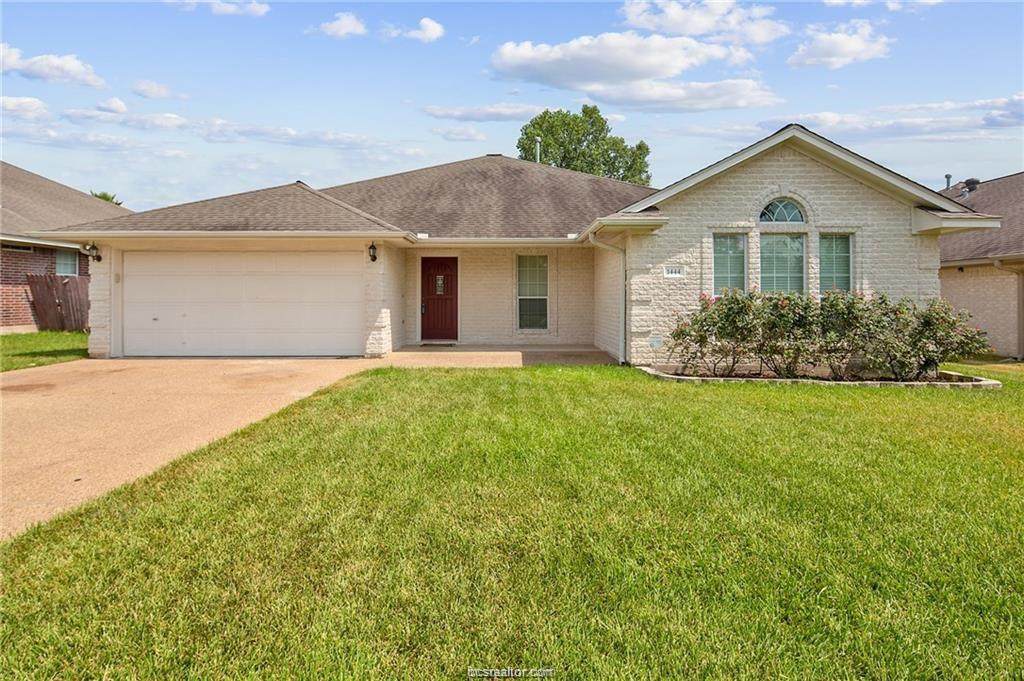 1444 Fincastle Loop - Photo 1