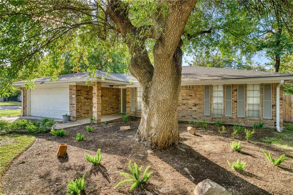 2100 Sharon Drive - Photo 1