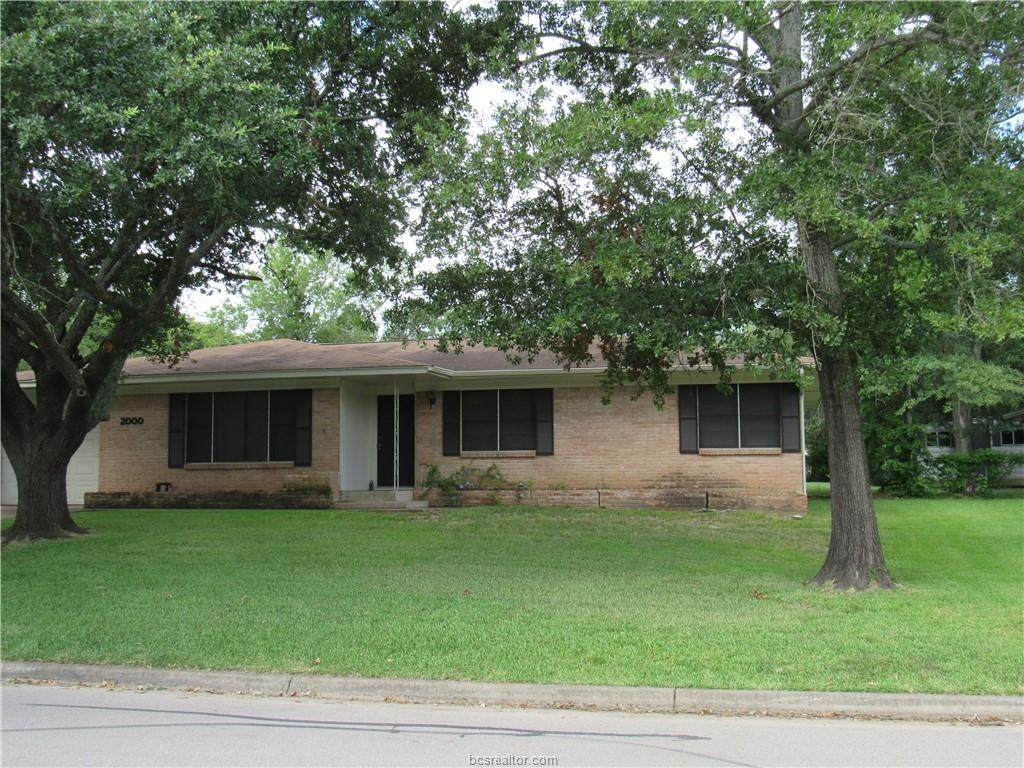 2000 Wayside Drive - Photo 1