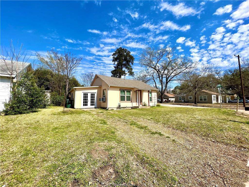 1310 Bennett Street - Photo 1