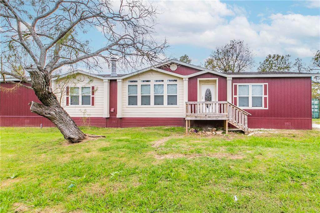 200 Tyler - Photo 1