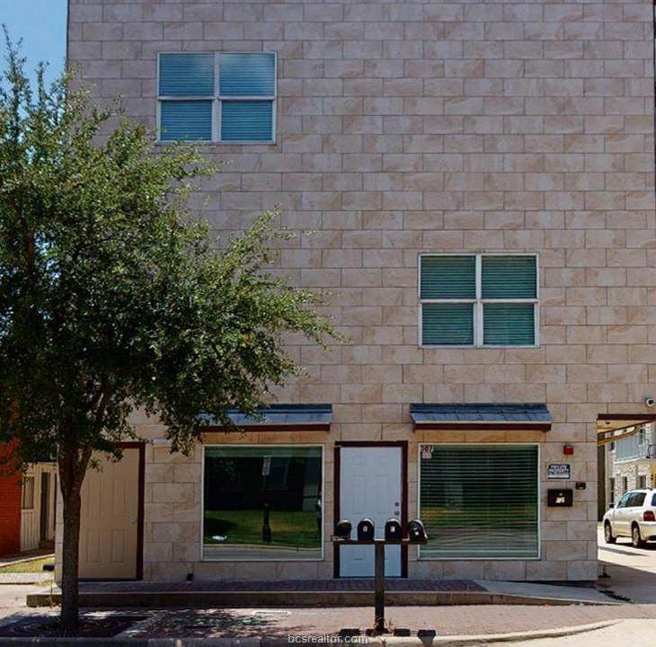 307 Boyett Street - Photo 1
