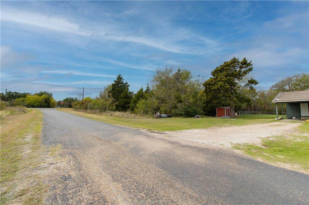 4611 Winding Creek - Photo 1