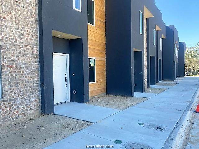 213 22nd Street - Photo 1