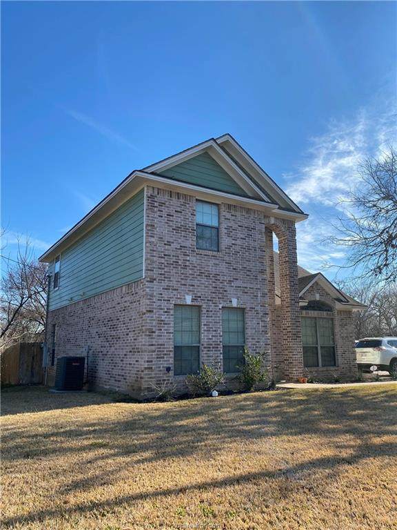 1625 Park Place - Photo 1