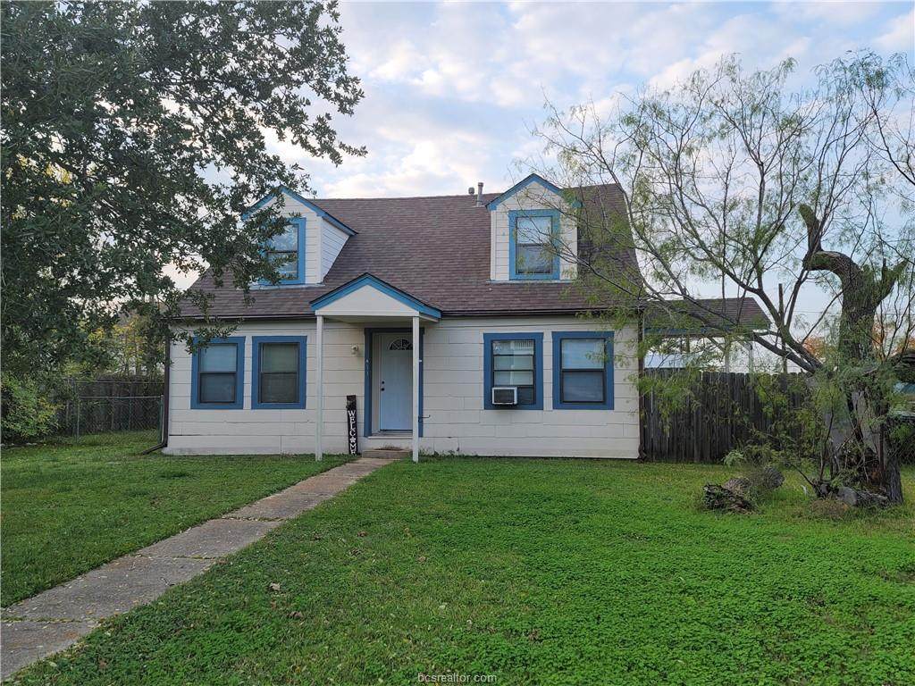 411 Live Oak Street - Photo 1