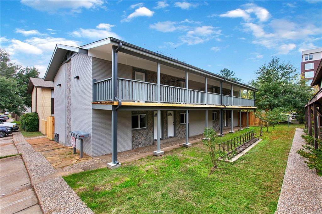 513 Boyett Street - Photo 1