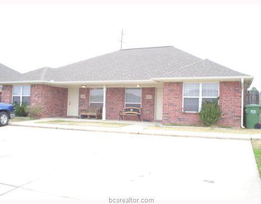 1615 Rock Hollow Loop - Photo 1