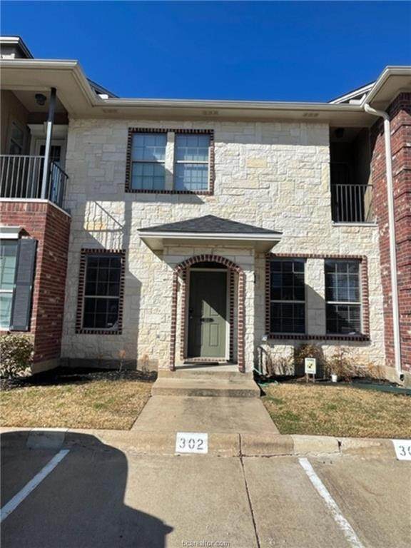 302 Forest Drive - Photo 1