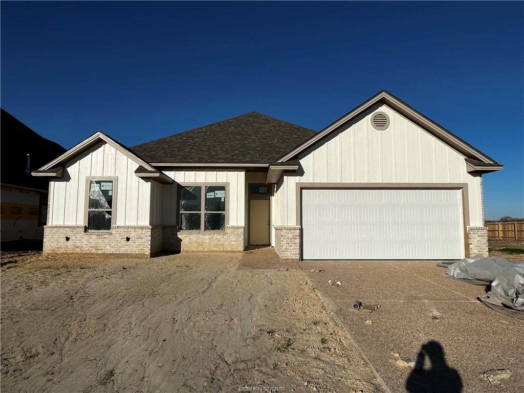 2910 Goldberg - Photo 1
