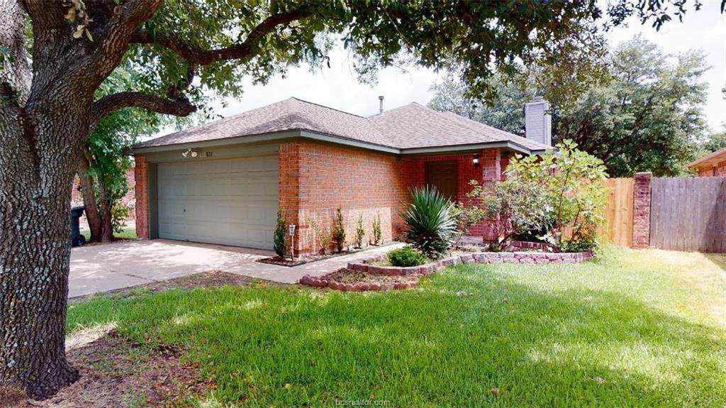 822 Azalea Court - Photo 1