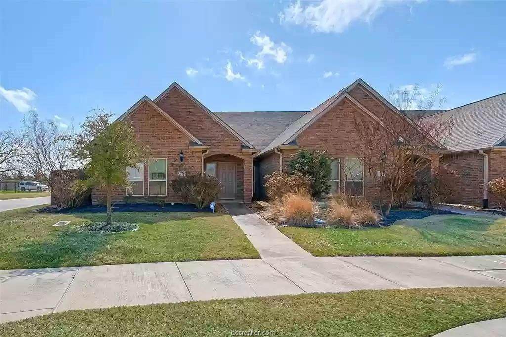 3513 Haverford - Photo 1