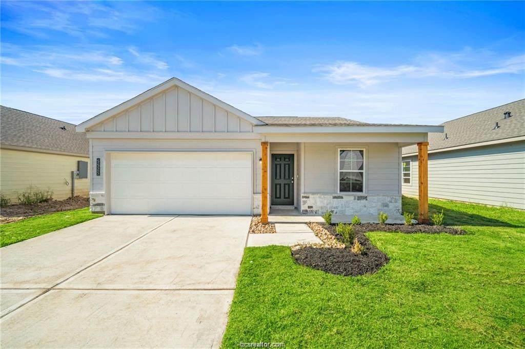 5525 Fox Bluff Drive - Photo 1