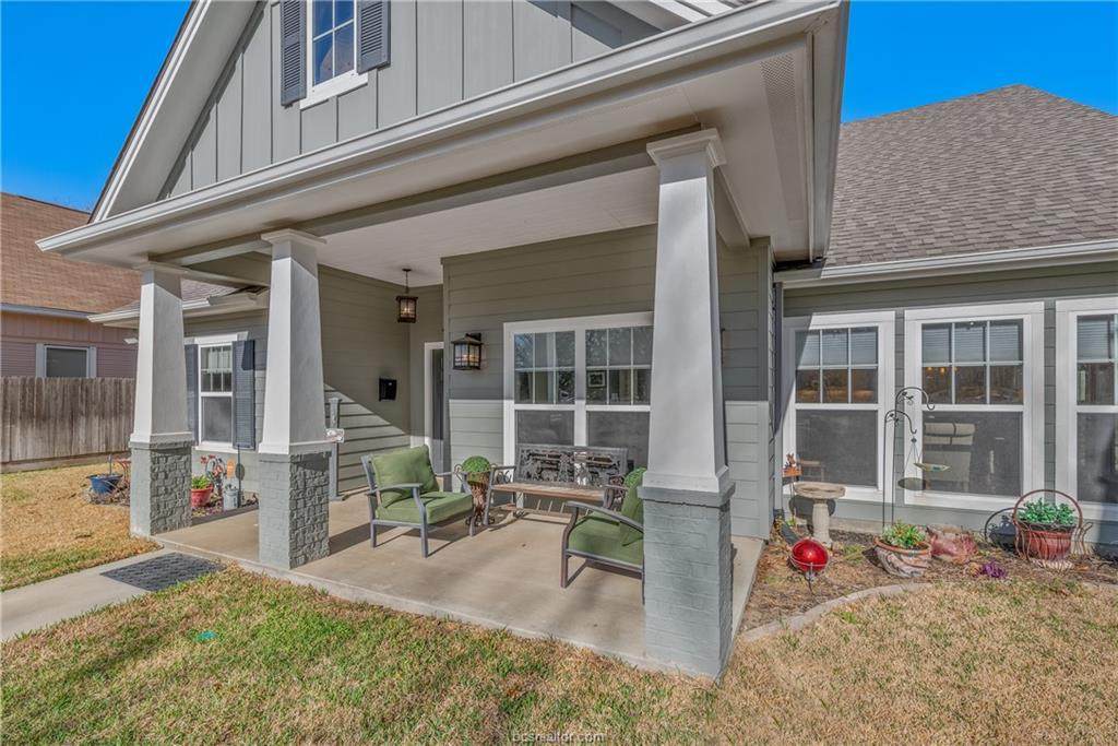403 Mcalpine Street - Photo 1
