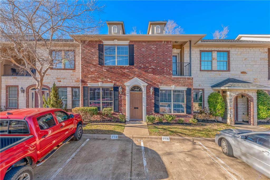216 Forest Drive - Photo 1