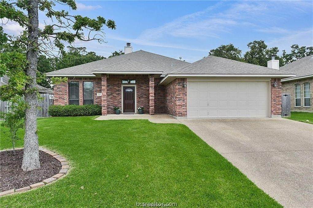1105 Bracey Court - Photo 1