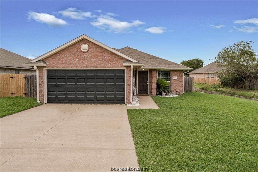 1003 Orchid Street - Photo 1