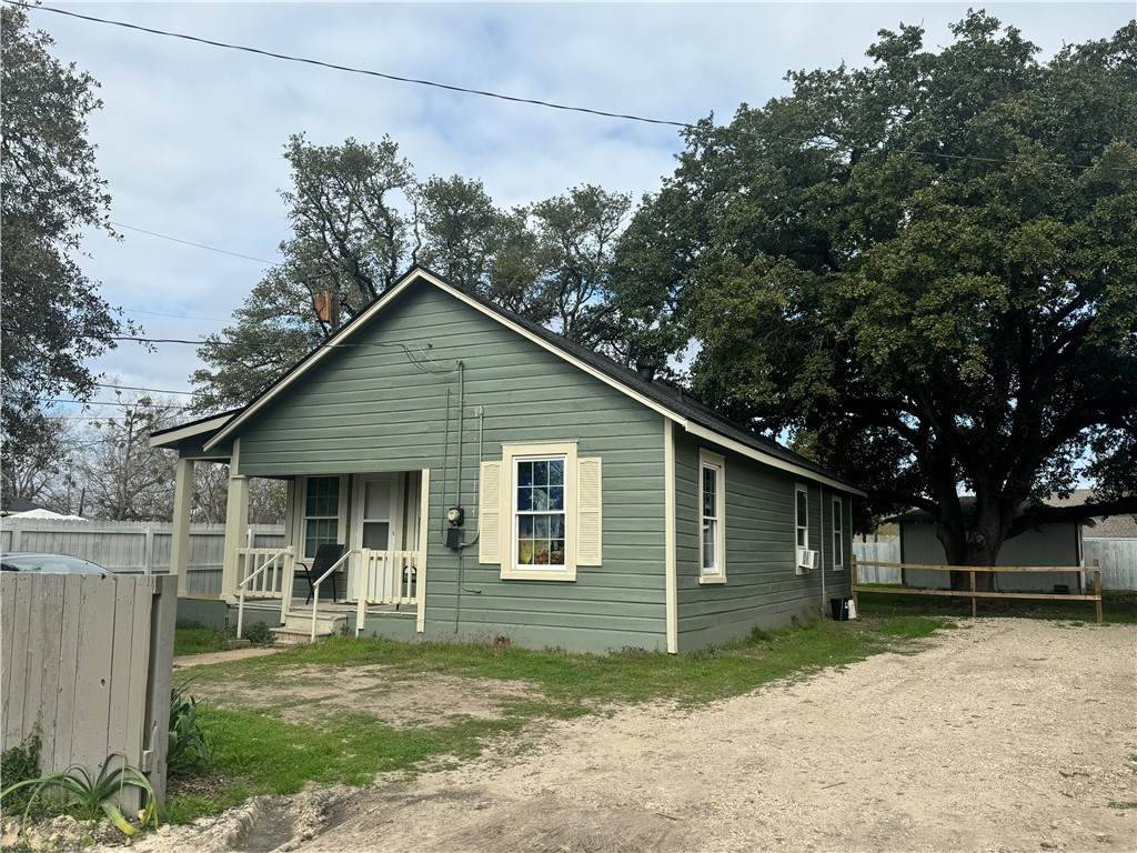 416 Eden Lane - Photo 1