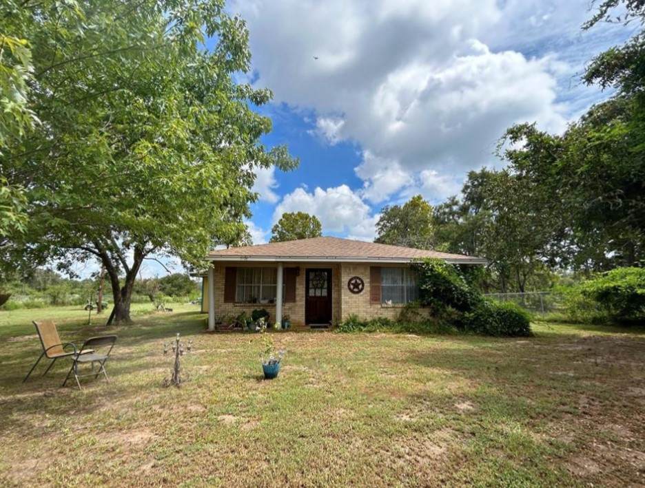 8351 S Fm 3 - Photo 1