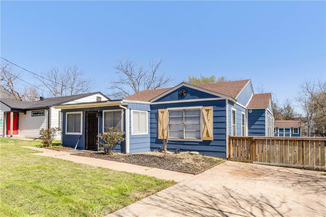 1012 Burt St - Photo 1