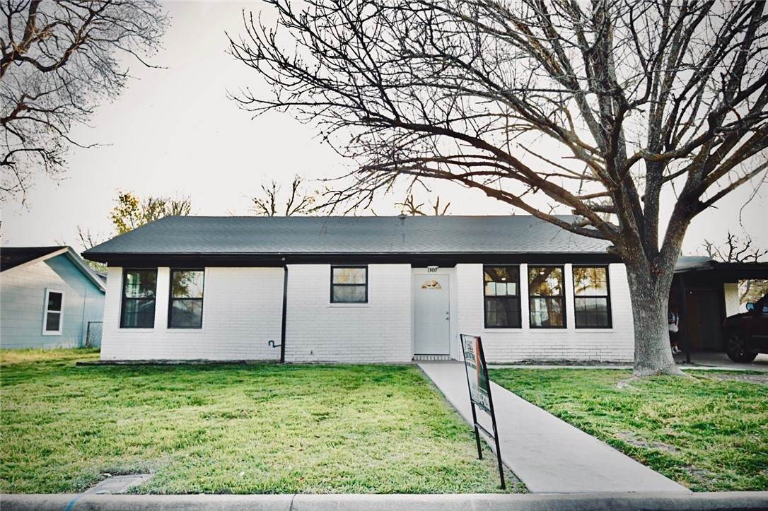 1307 Higgins Street - Photo 1
