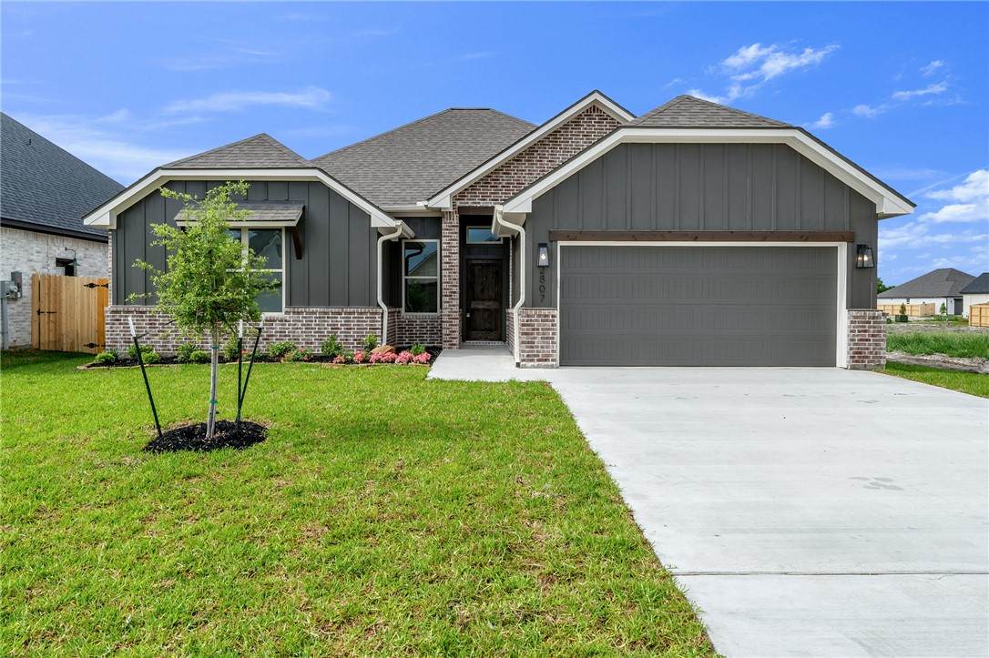 2813 Spector Drive - Photo 1