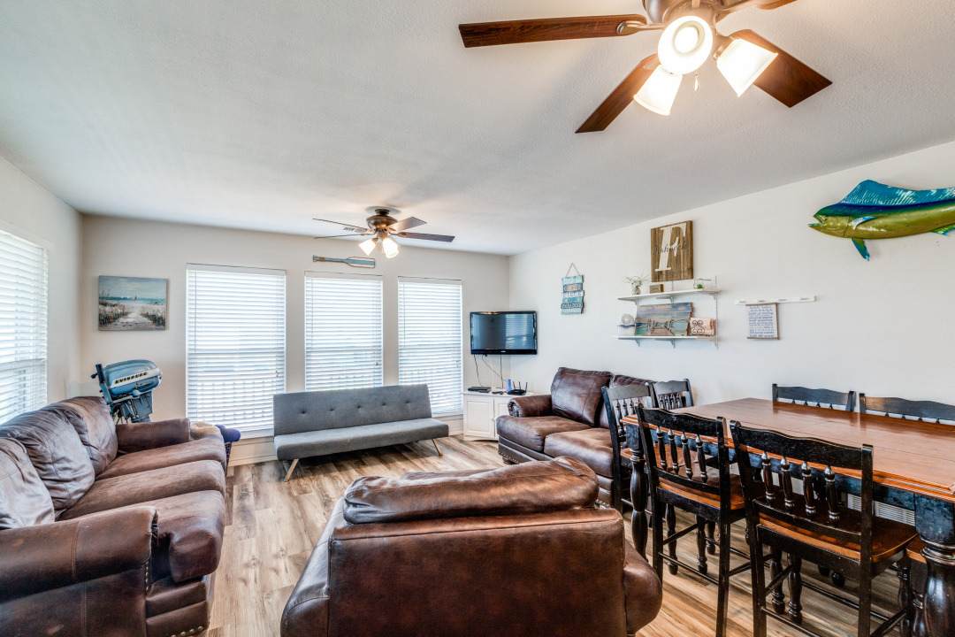 681 Bluewater - Photo 1