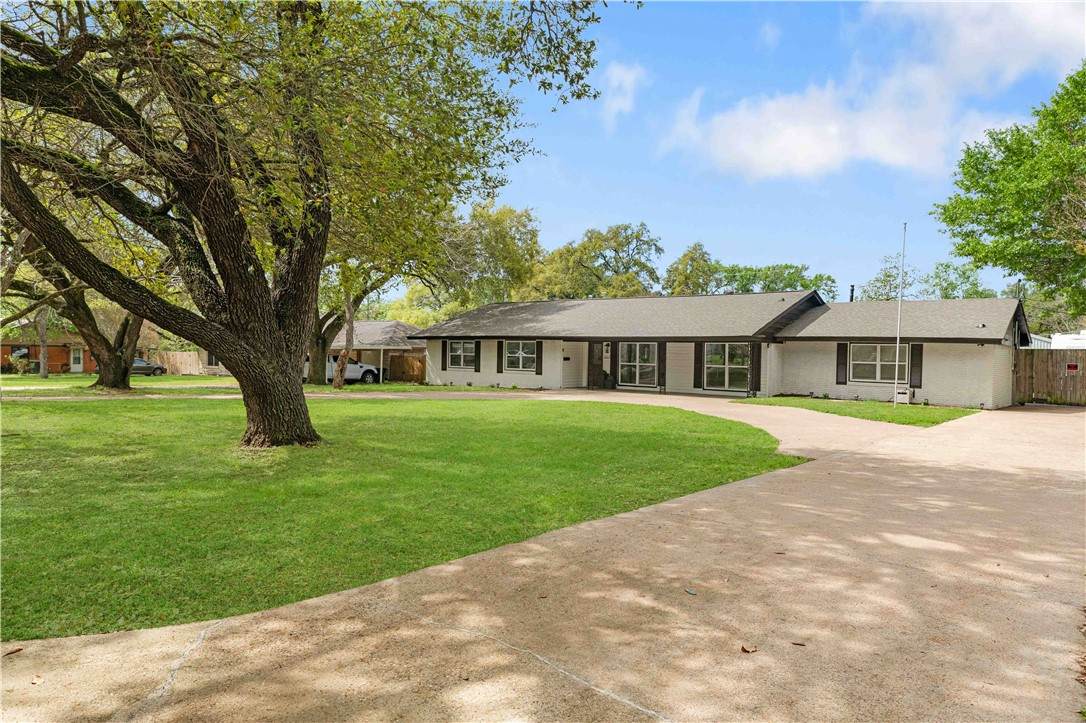 227 Ivy Street - Photo 1