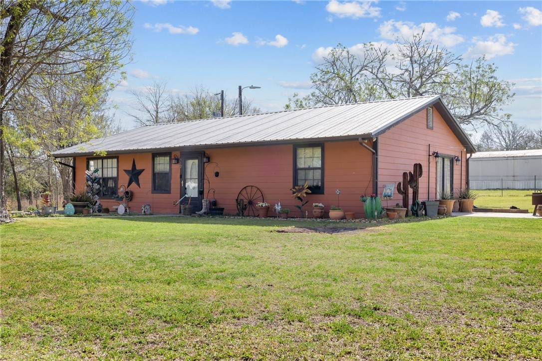 302 Dan Drive - Photo 1