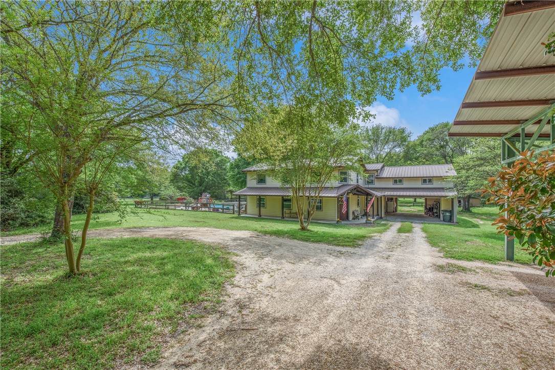 640 Piney Creek Drive - Photo 1