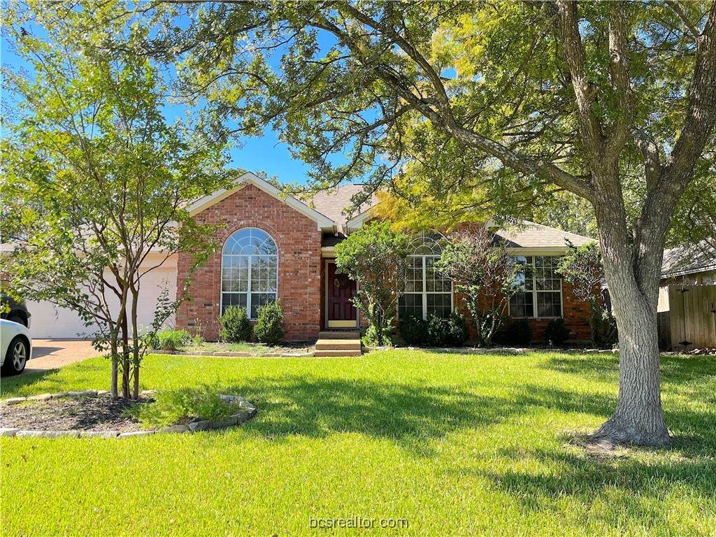 612 Summerglen Drive - Photo 1