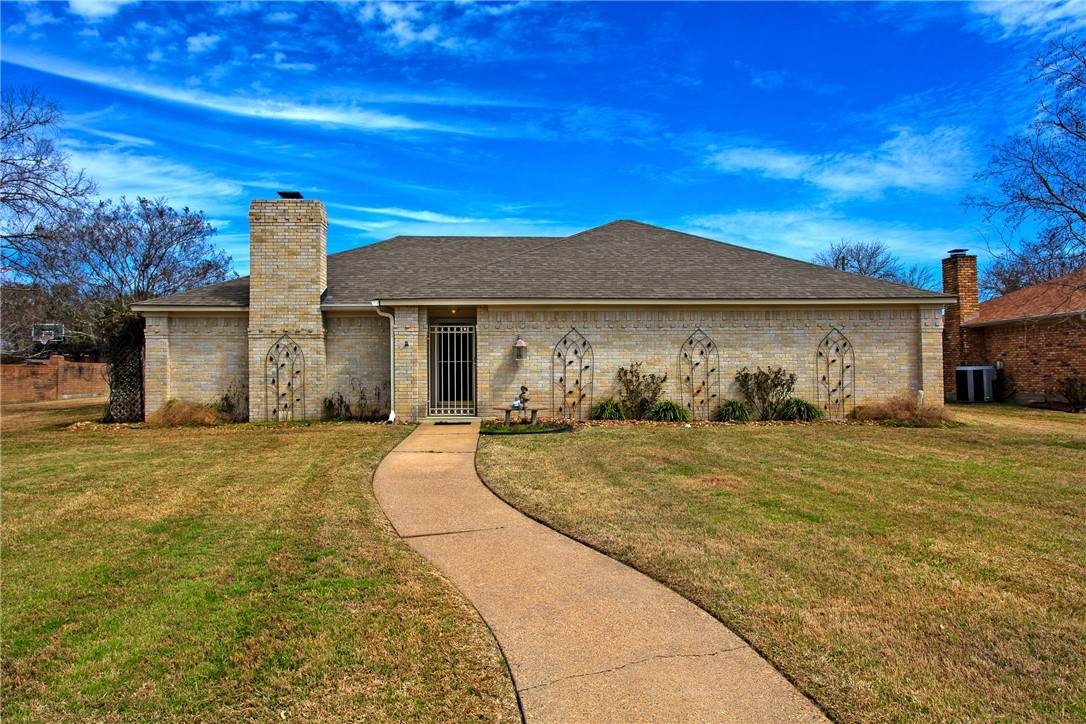 1509 Brook Hollow Drive - Photo 1