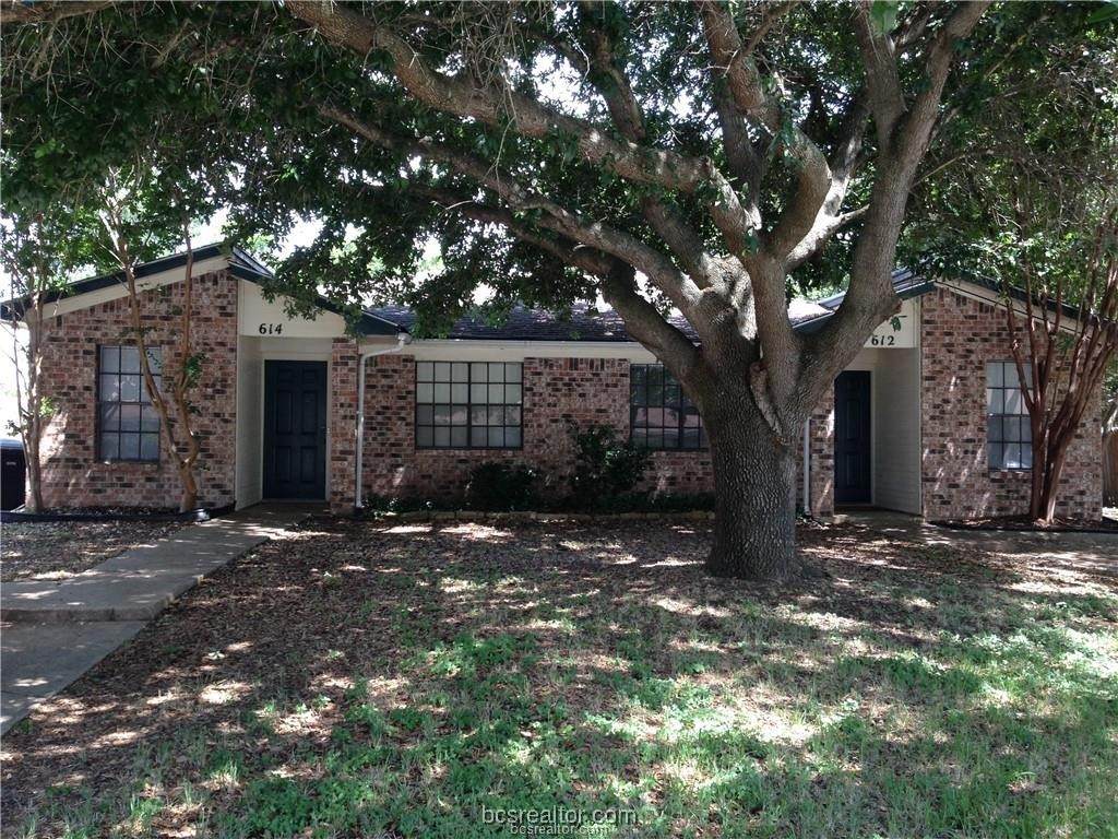612 West Ridge - Photo 1