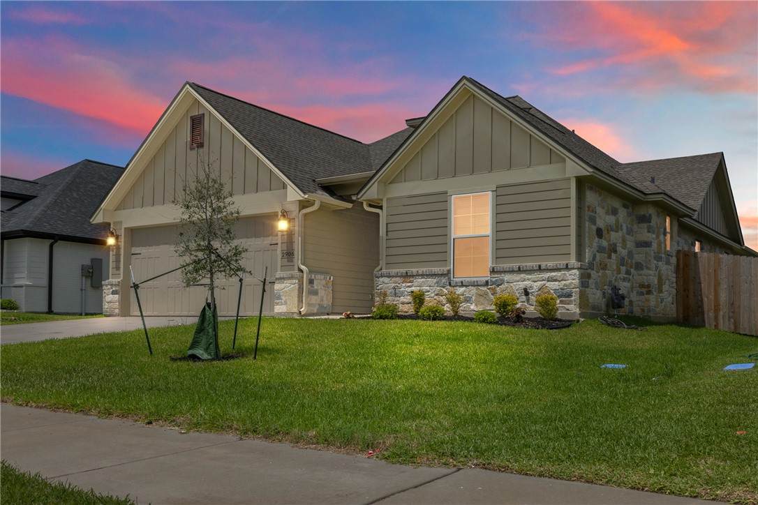 2906 Spector Drive - Photo 1