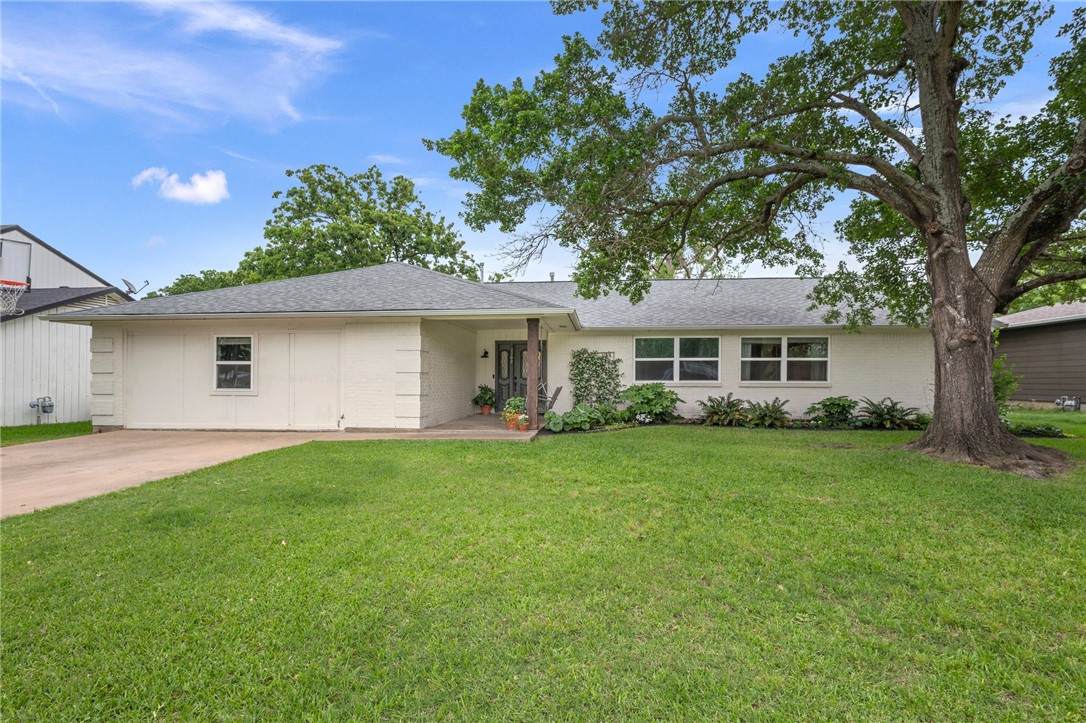 1102 Todd Trail - Photo 1