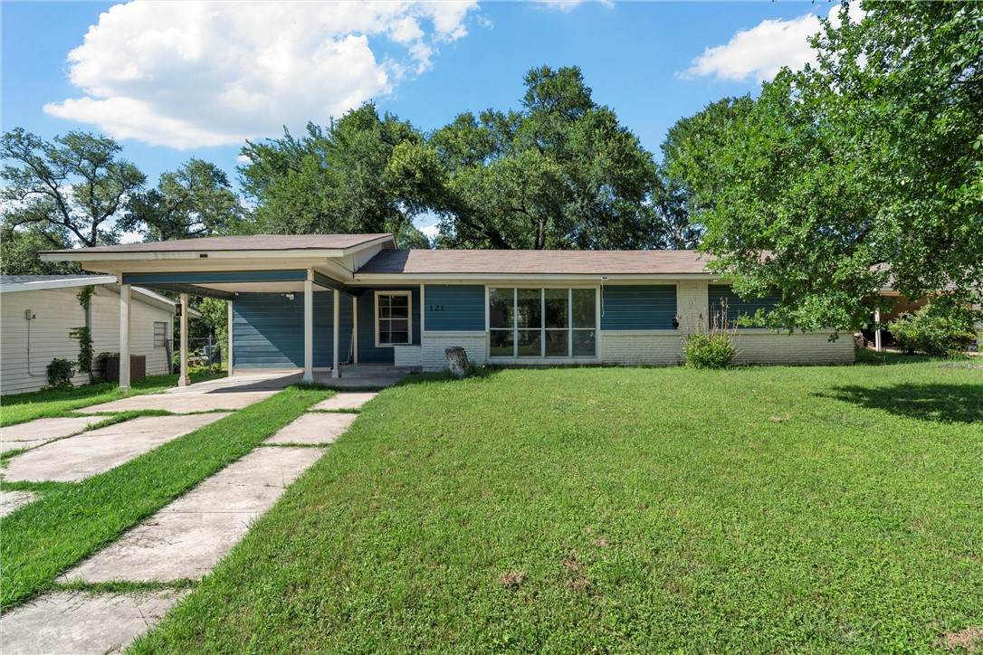 121 Neumann Drive - Photo 1