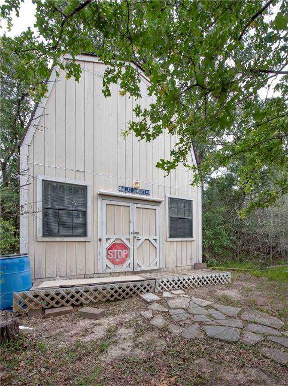 101 Cowboys Drive - Photo 1