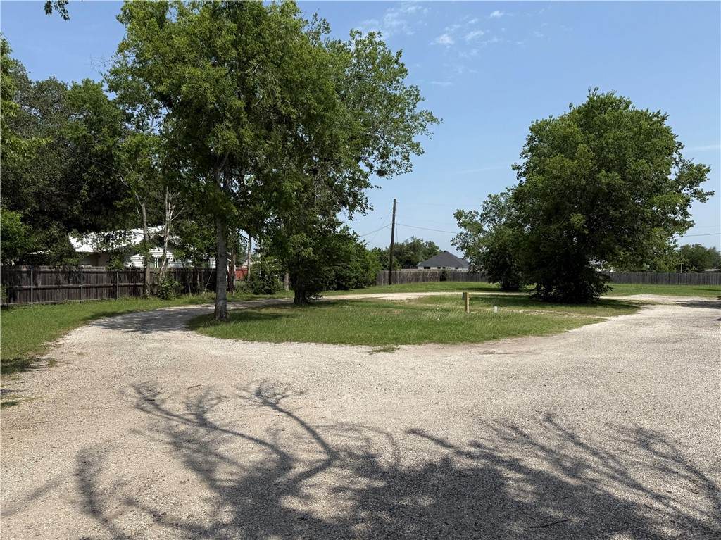 1805 Highway 21 - Photo 1