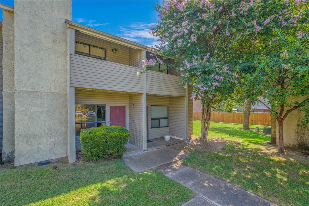 1902 Dartmouth - Photo 1