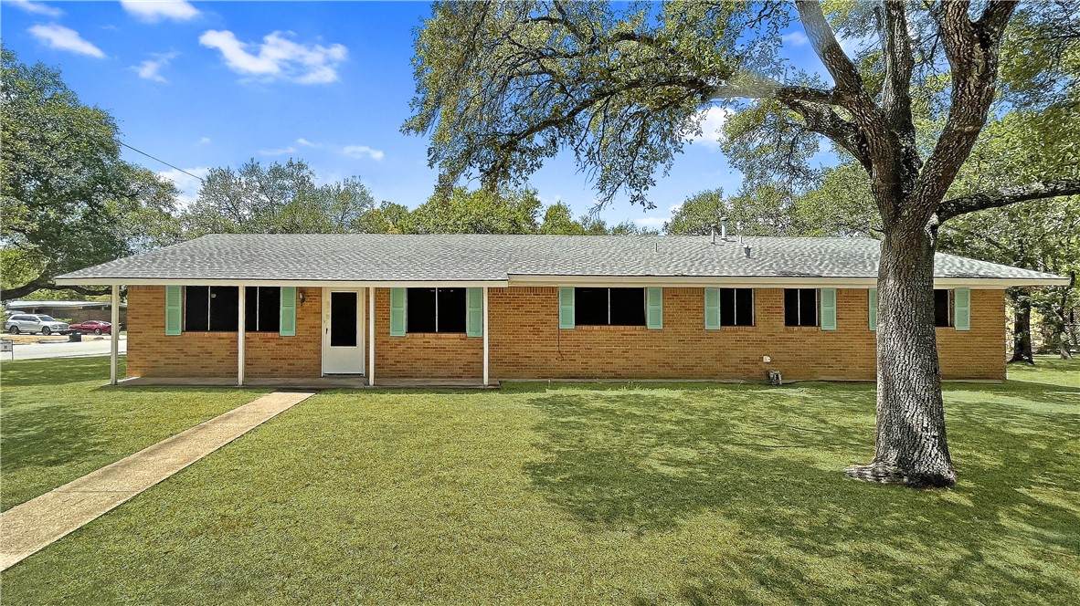 405 Glade Street - Photo 1