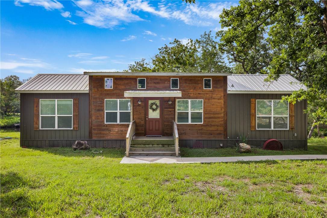 515 Lakeview Lane - Photo 1