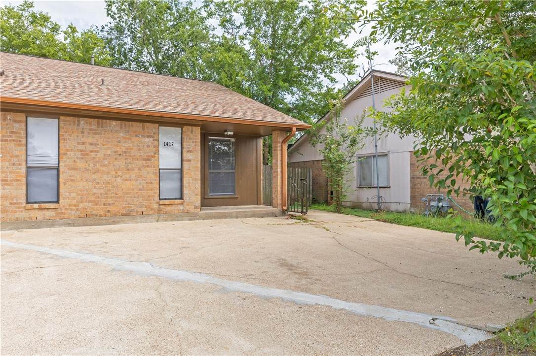 1412 Gramma Court - Photo 1