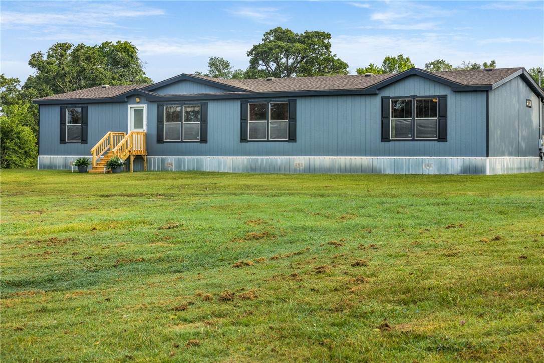 118 Yaupon Drive - Photo 1