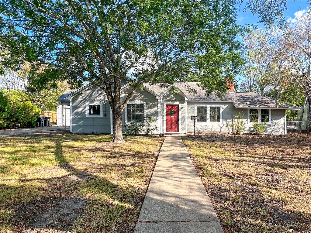 202 Gilchrist - Photo 1