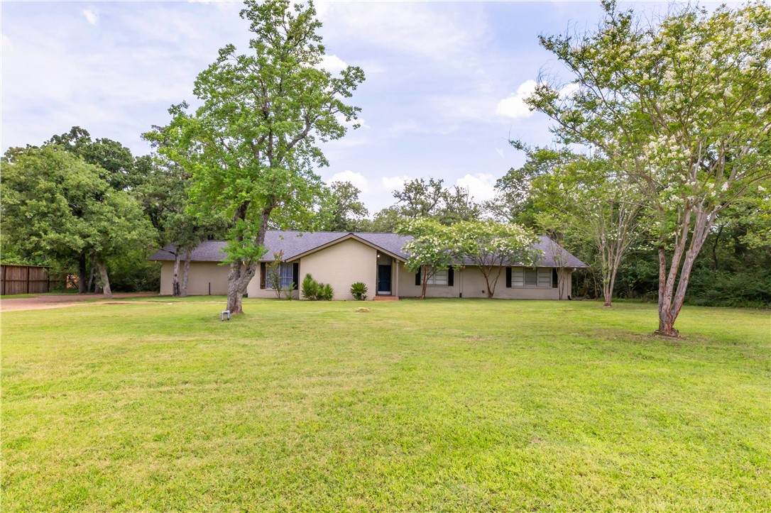 714 Rosemary Drive - Photo 1