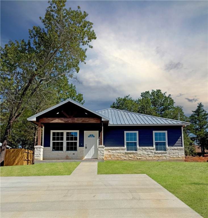 122 Crestway Street - Photo 1